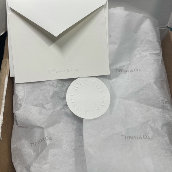 Tiffany gifting package! 🥰💍💎🎁 - Picture 2 of 2